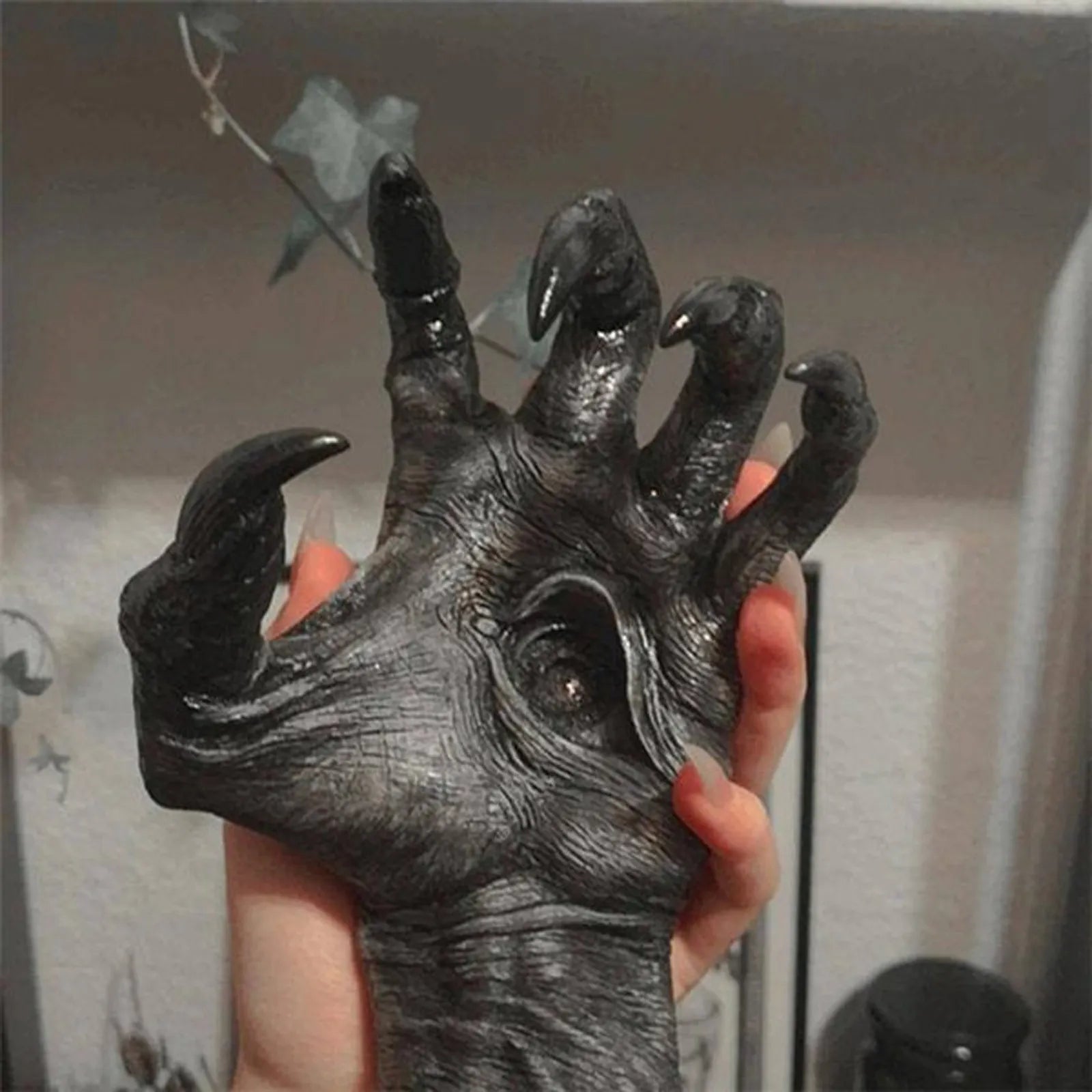 Storazone A The Witch's Hand Wall Hanging Wall-mounted Simulation Hands Statue 3d Decorative Resin Art Open Hand Sculpture Декор Для Дома