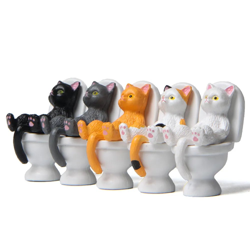 Storazone Cat on Toilet Resin Home Decoration Action Figure Dollhouse Landscape Accessories Fairy Garden Miniatures Desktop Model Ornament