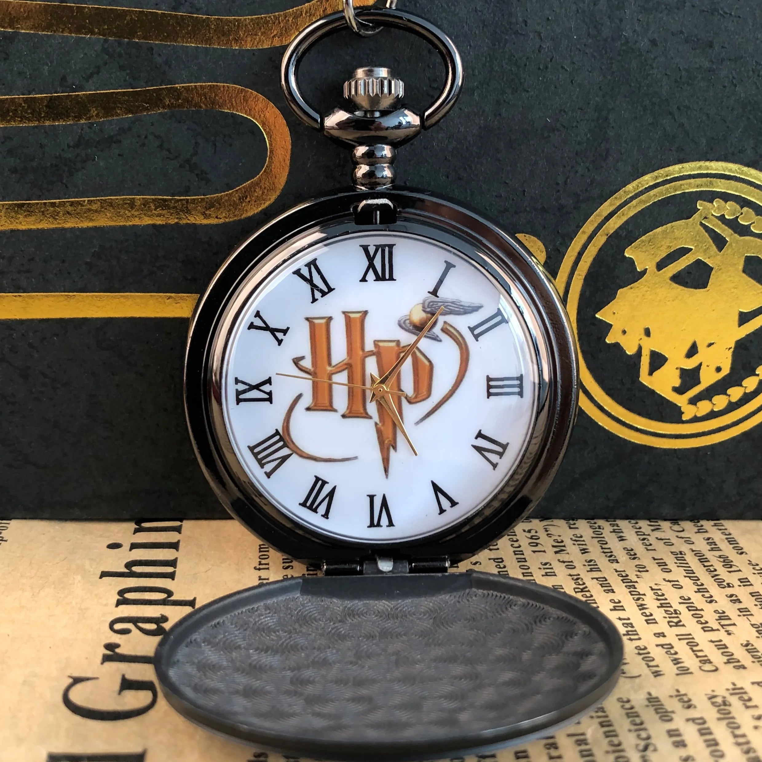 Storazone Classic popular letter pattern movie theme Quartz pocket watch white dial Roman numerals necklace male and female students gift