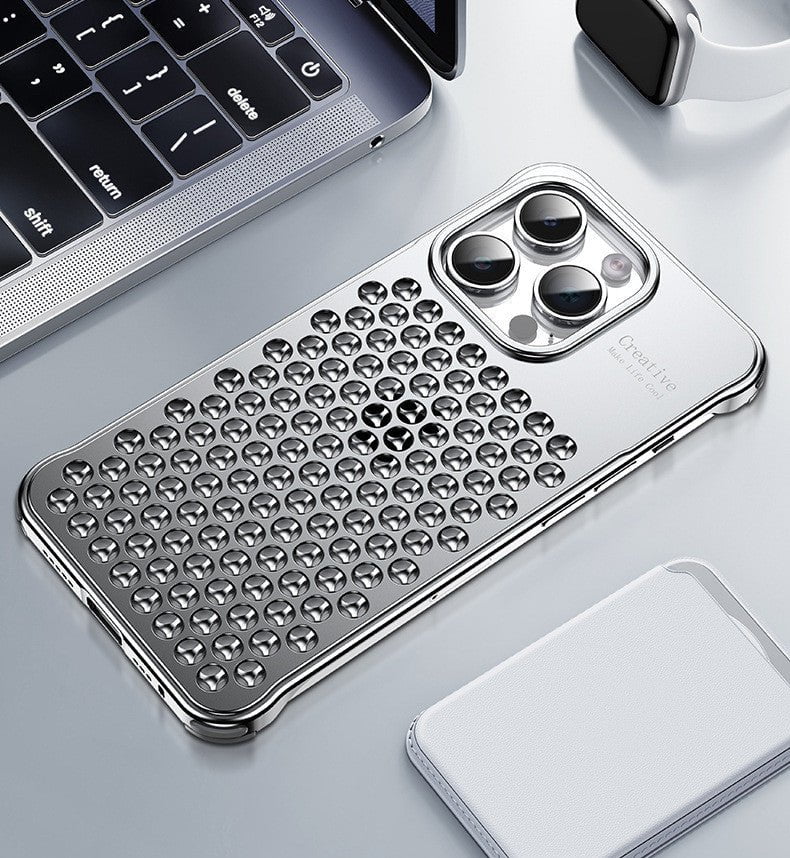 STORAZONE Electronics Gun Gray Metal Honeycomb Shell / Iphone14 Metal Hollow Heat Dissipation Phone Case