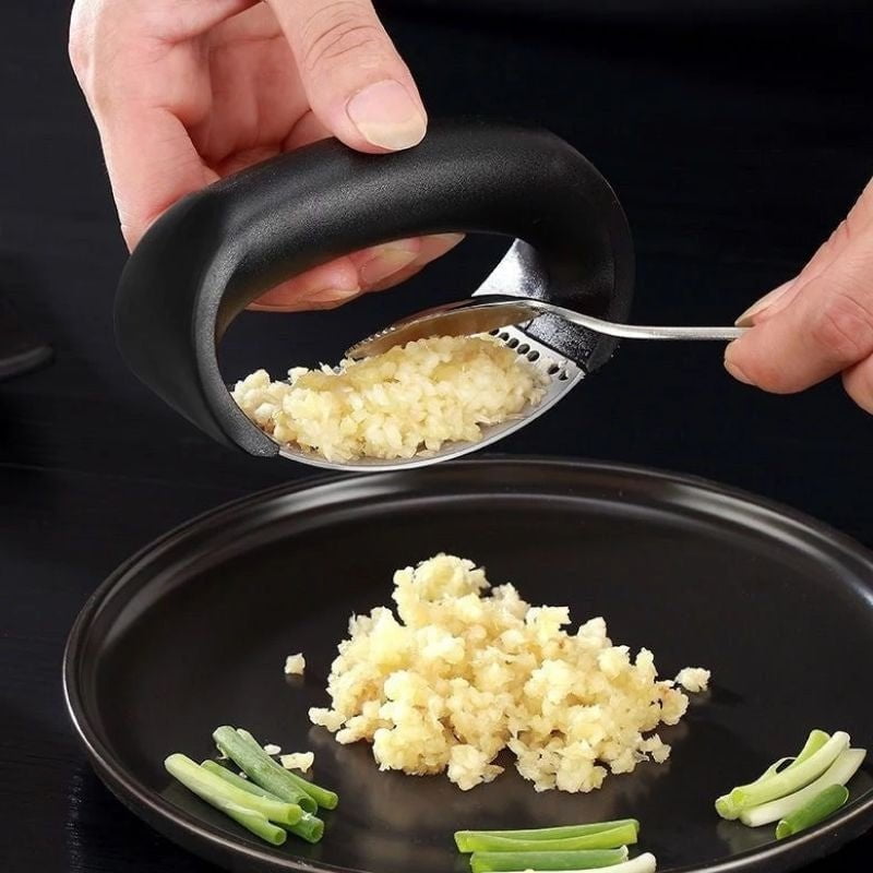 STORAZONE Kitchen Stainless Steel Garlic Masher Garlic Press Household Manual Curve Fruit Vegetable Tools Kitchen Gadgets