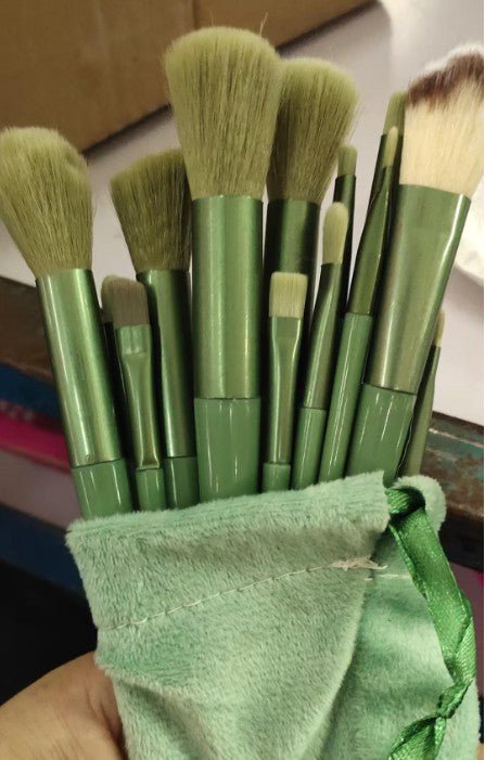 STORAZONE Makeup 13 Green Cloth Bags 13Pcs Makeup Brush Set Make Up Concealer Brush Blush Powder Brush Eye Shadow Highlighter Foundation Brush Cosmetic Beauty Tools