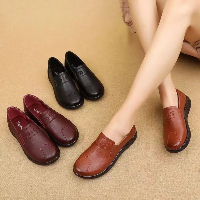 Storazone Moccasins Mom Flats Shoes Soft Sole Loafers Round Toe ShoesNew Spring and Autumn Flat Sole Non slip Female Casual Leather Shoes