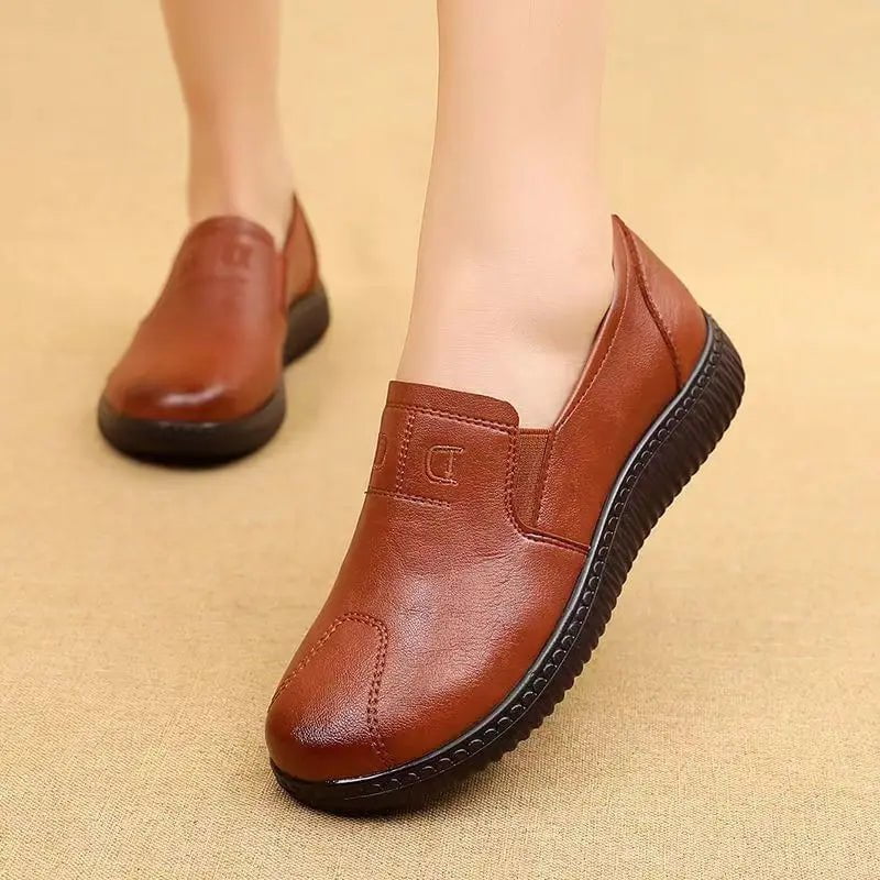 Storazone Moccasins Mom Flats Shoes Soft Sole Loafers Round Toe ShoesNew Spring and Autumn Flat Sole Non slip Female Casual Leather Shoes