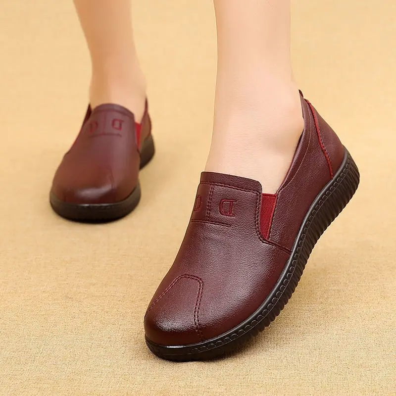 Storazone Wine red / 7 / CN Moccasins Mom Flats Shoes Soft Sole Loafers Round Toe ShoesNew Spring and Autumn Flat Sole Non slip Female Casual Leather Shoes