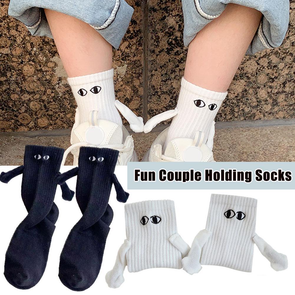 STORAZONE Woman fashion and Outdoor Magnetic Suction Hand In Hand Couple Socks Cartoon Lovely Breathable Comfortable Socks For Women Holding Hands Sock